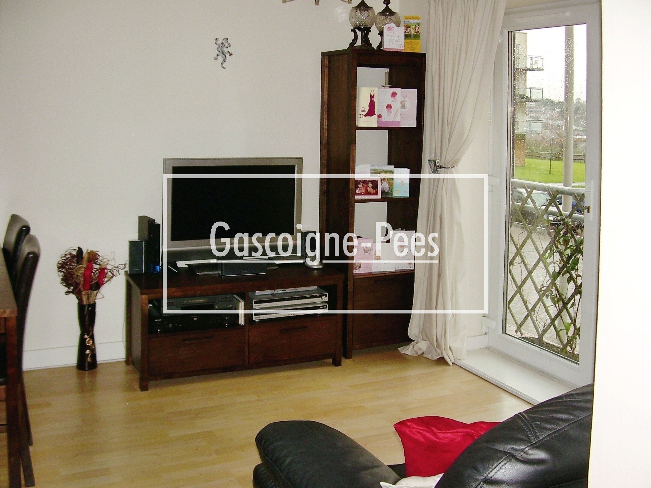 Flat Glebe Gardens in Basingstoke and Deane