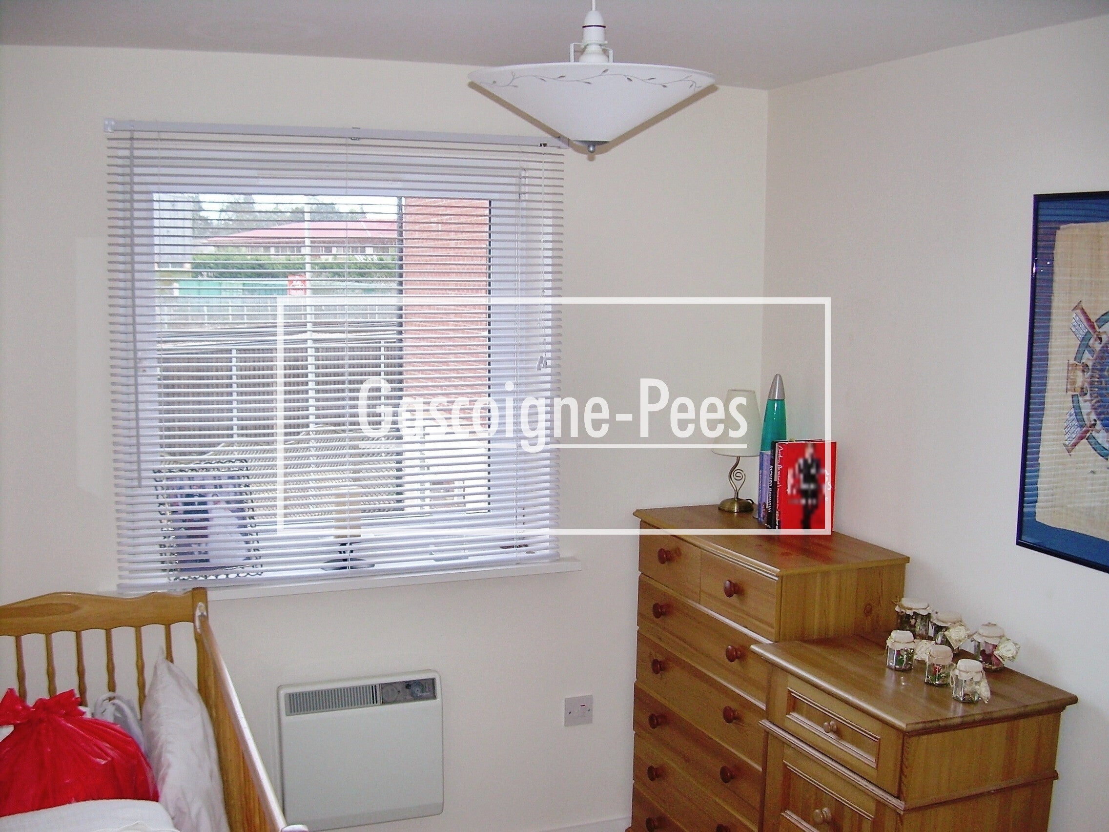Flat Glebe Gardens in Basingstoke and Deane