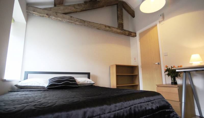 Room Egerton Lane in Sheffield