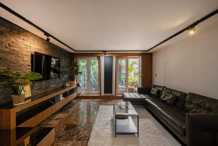 Flat Admiral Walk in City of Westminster