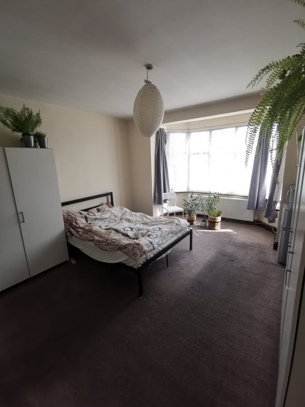 Room Princes Court in Greater London