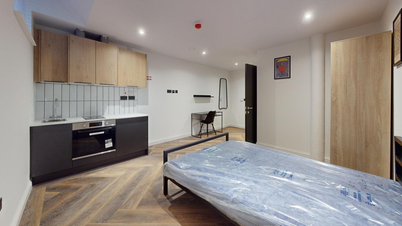 Room Thurloe Street in Manchester