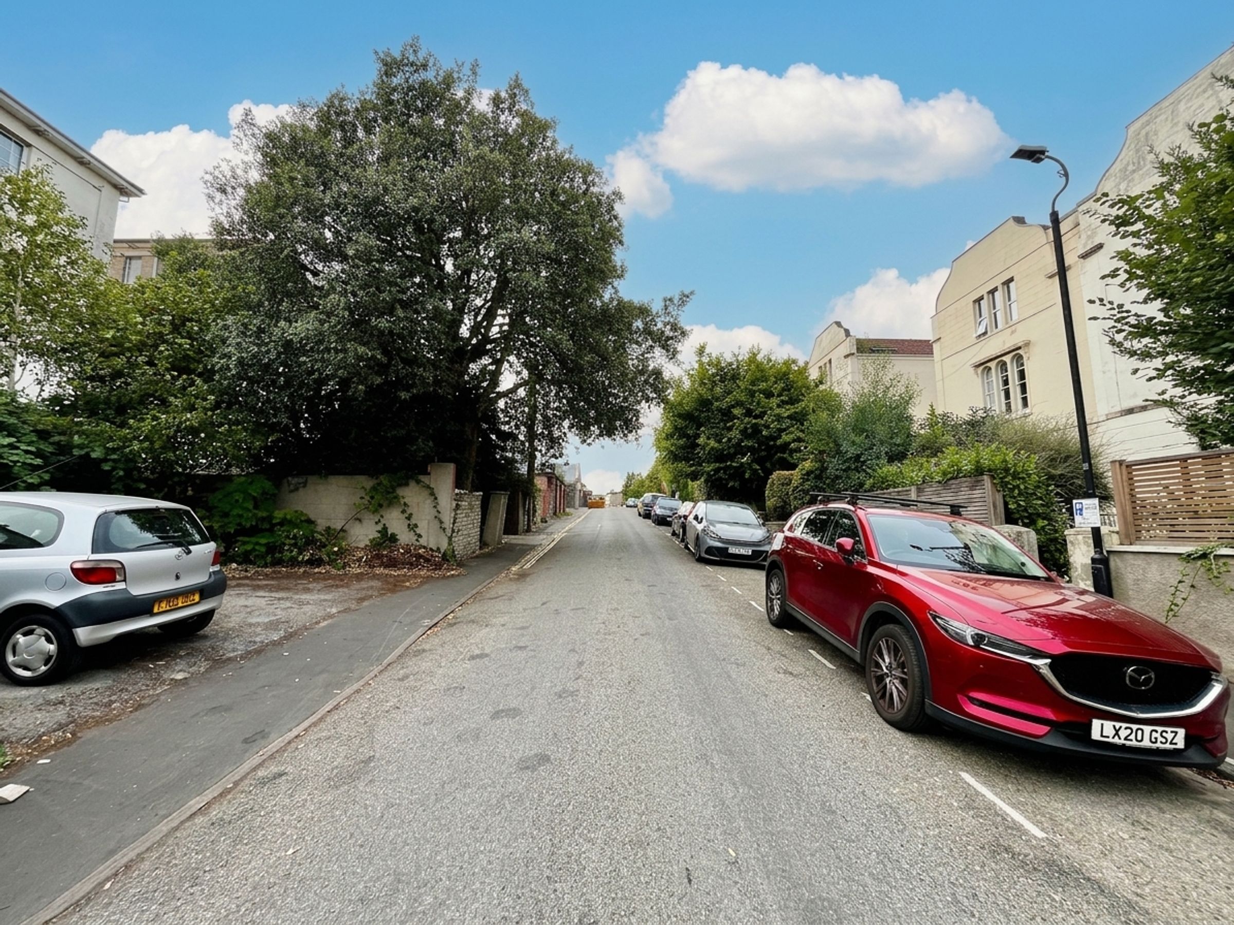 Flat Sydenham Hill in Bristol