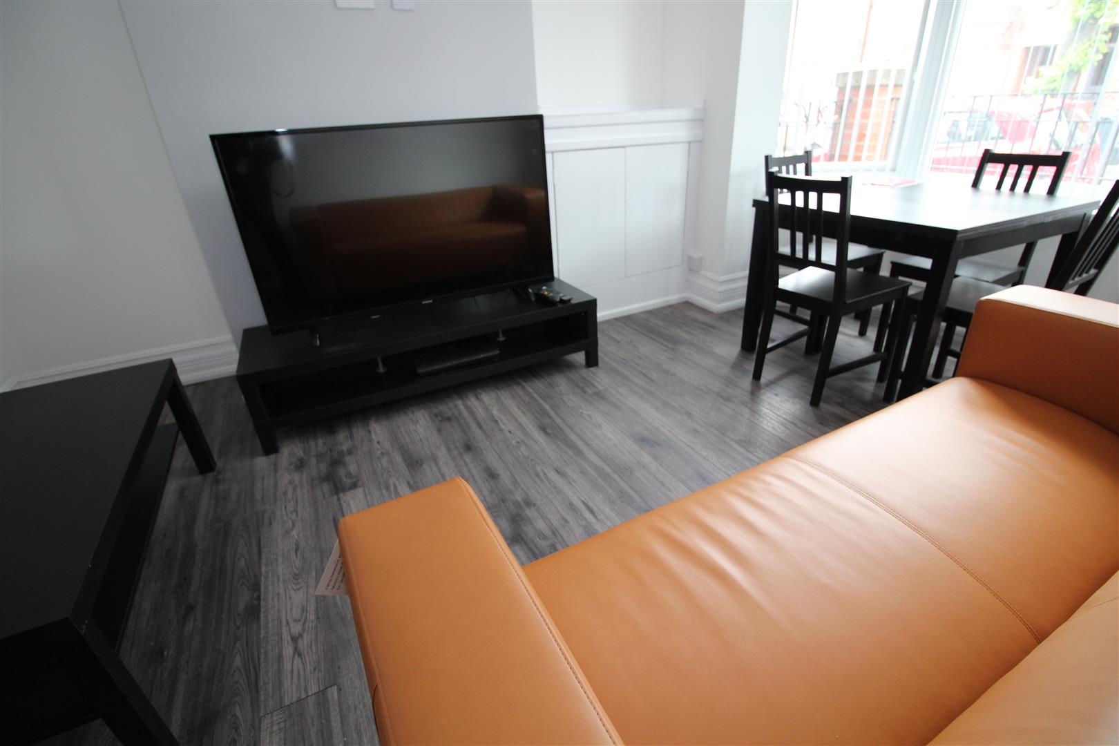 Room Brazil Street in Leicester