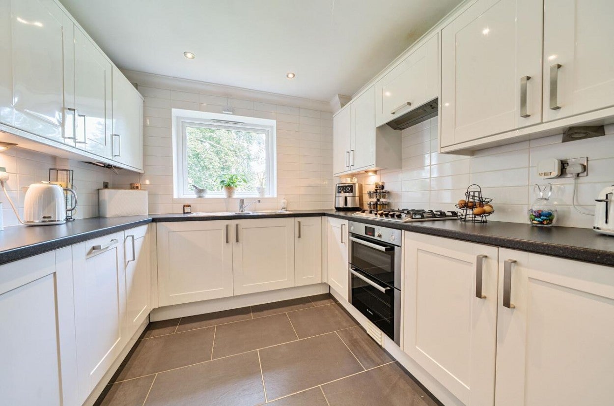 Flat Court Gardens in Surrey Heath