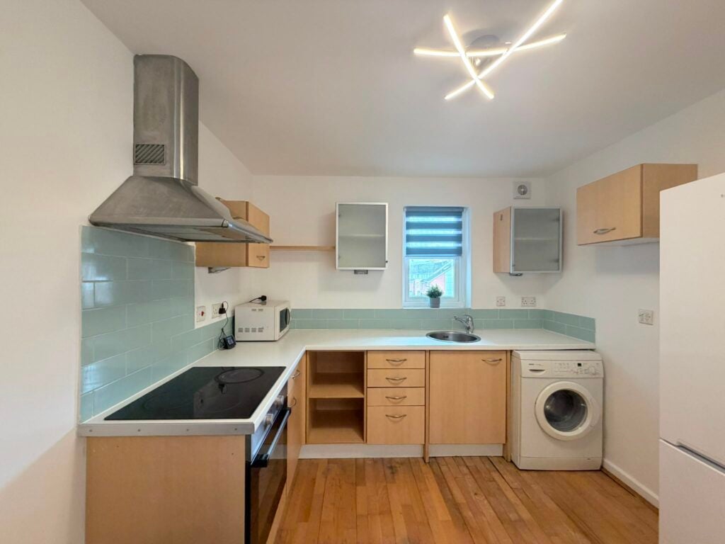 Flat Kennet Walk in Reading