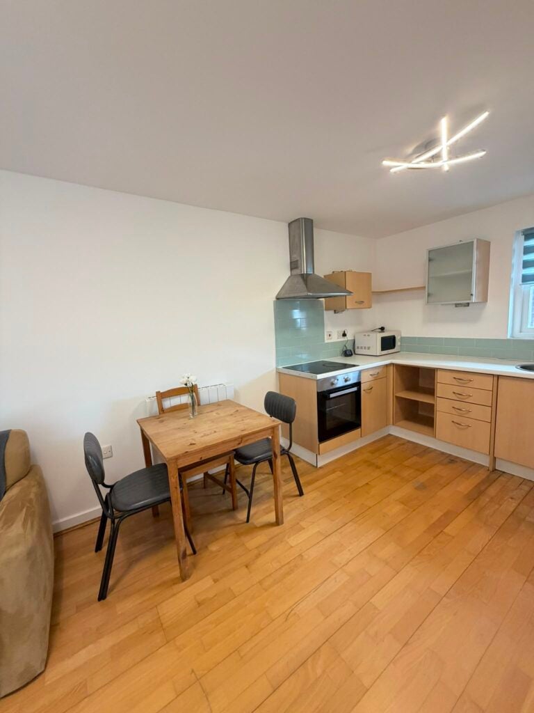 Flat Kennet Walk in Reading