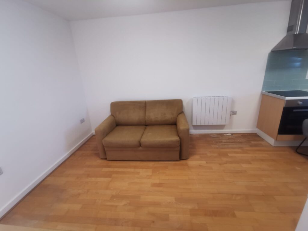 Flat Kennet Walk in Reading