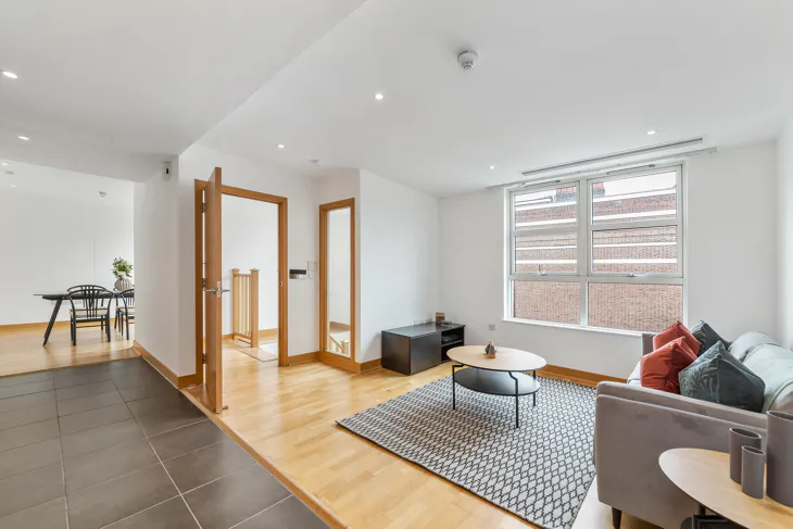 Flat Page Street in City of Westminster