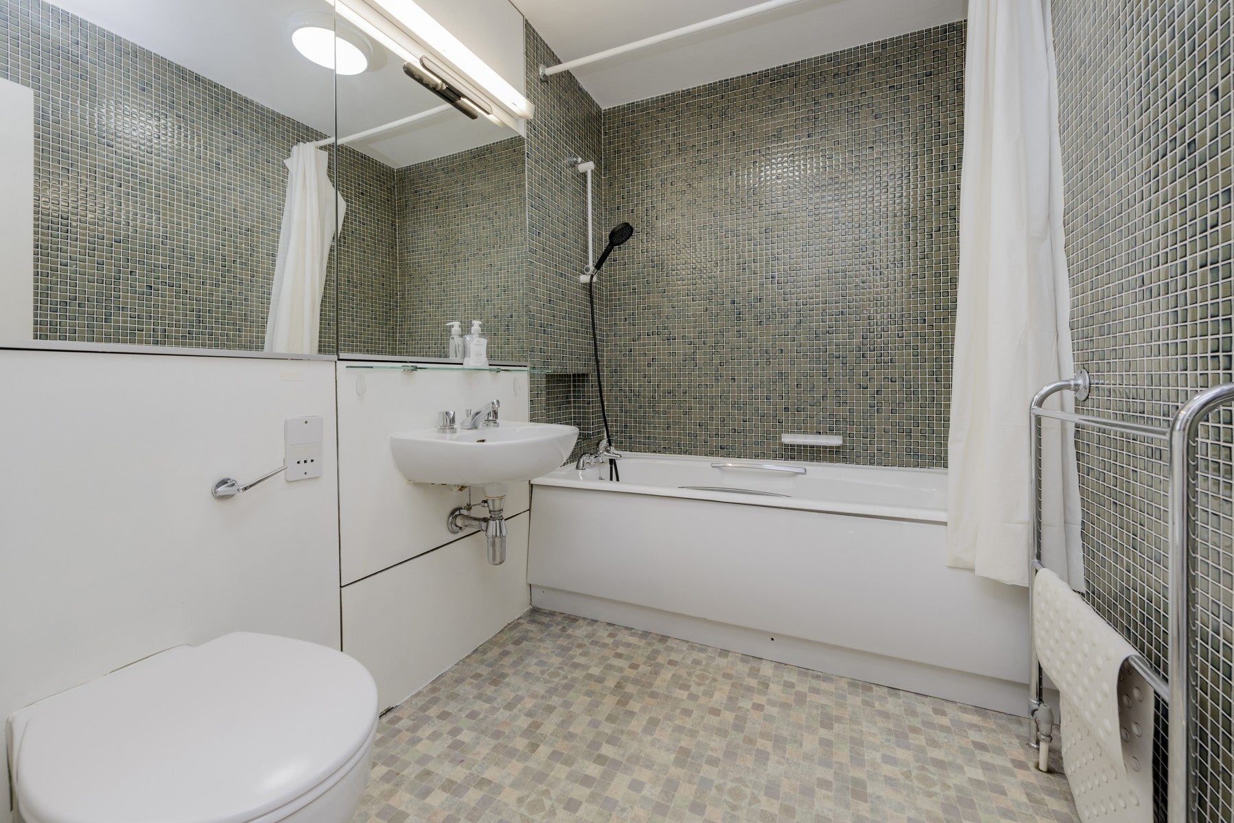 Flat Swiss Terrace in Greater London