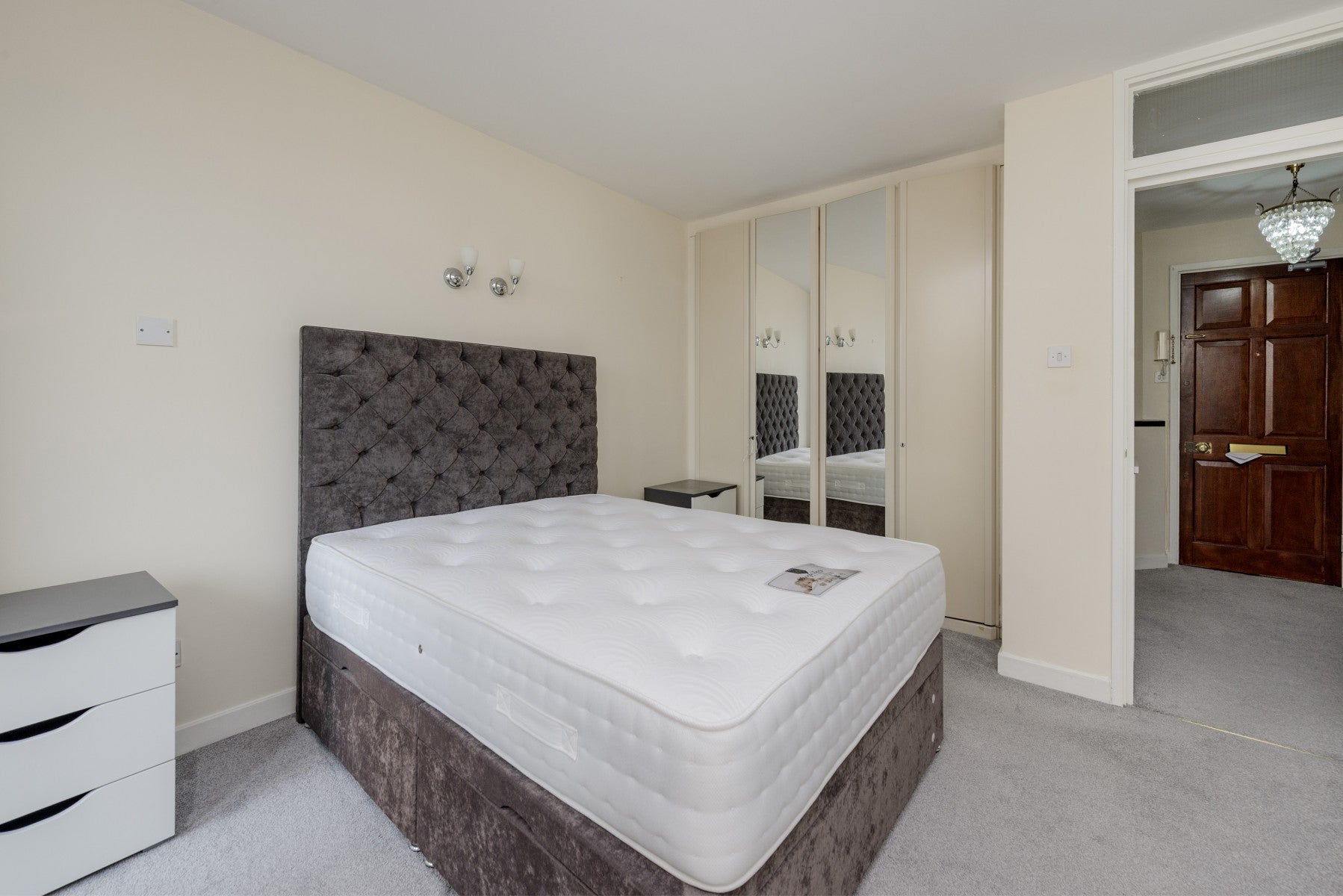 Flat Swiss Terrace in Greater London