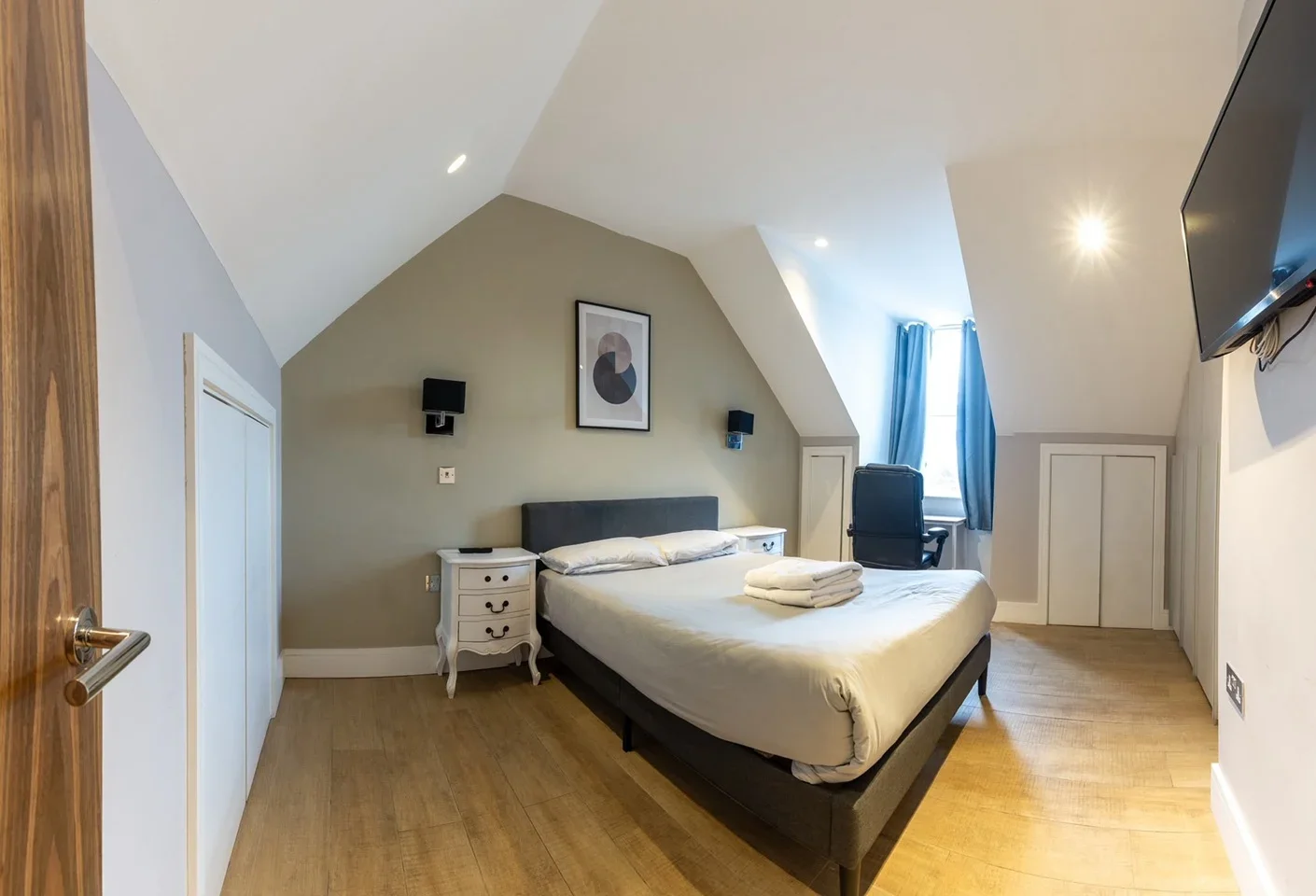 Flat The Broadway in Greater London