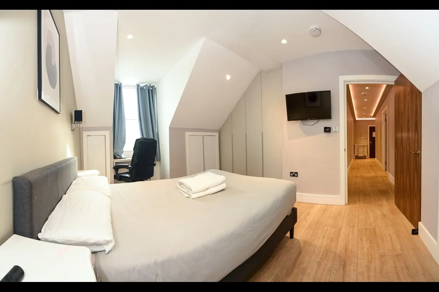 Flat The Broadway in Greater London