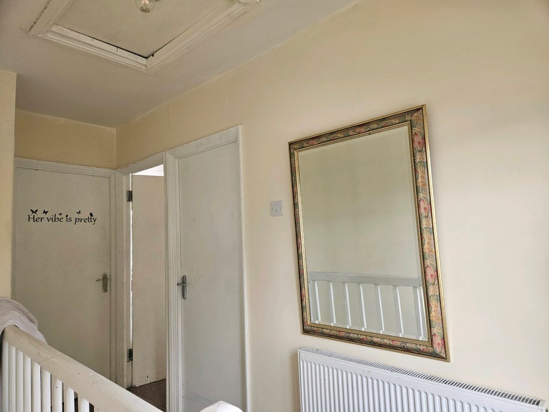 Room Chapman Road in Greater London