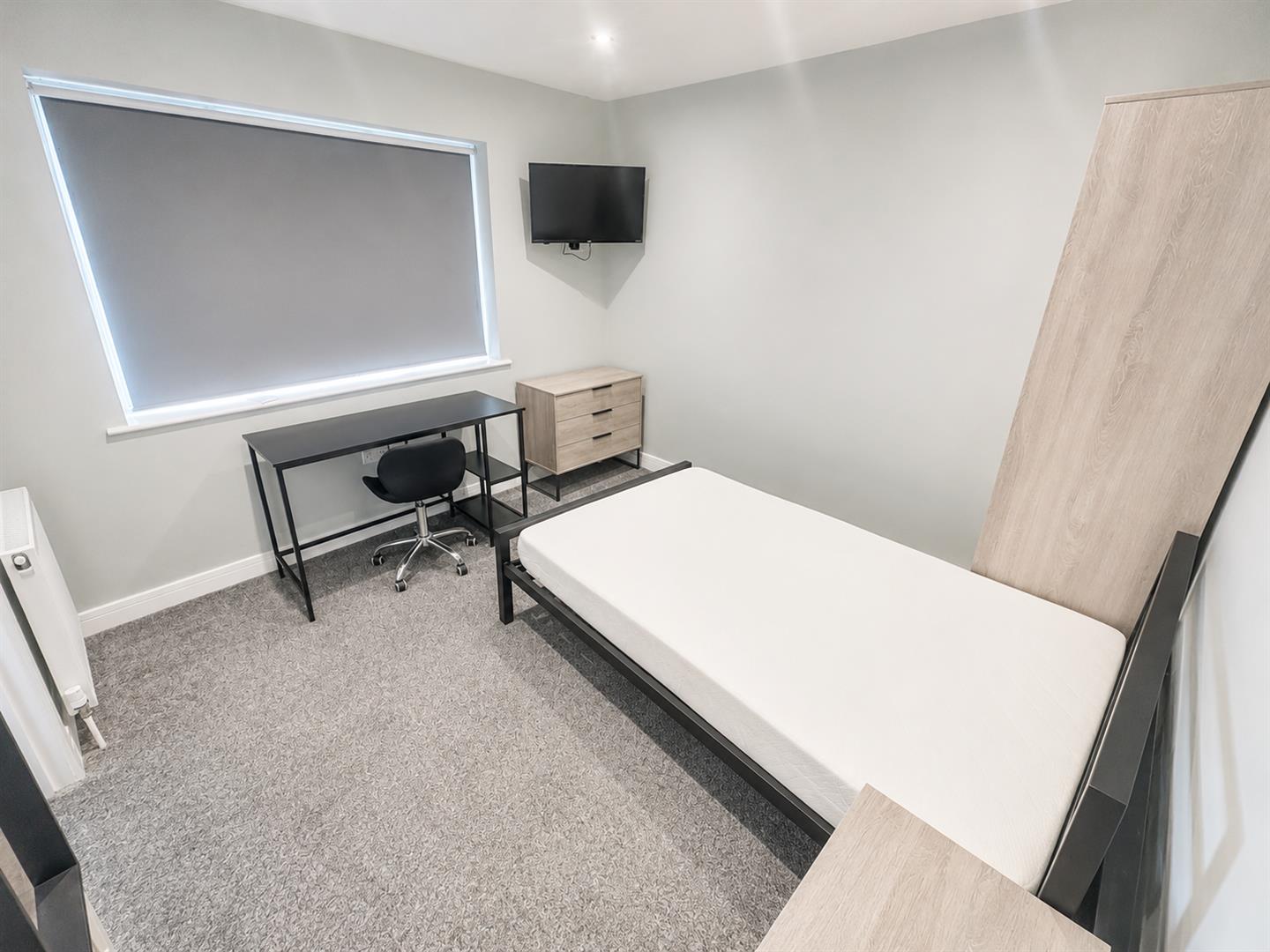 Room Clifton Street in Gosport