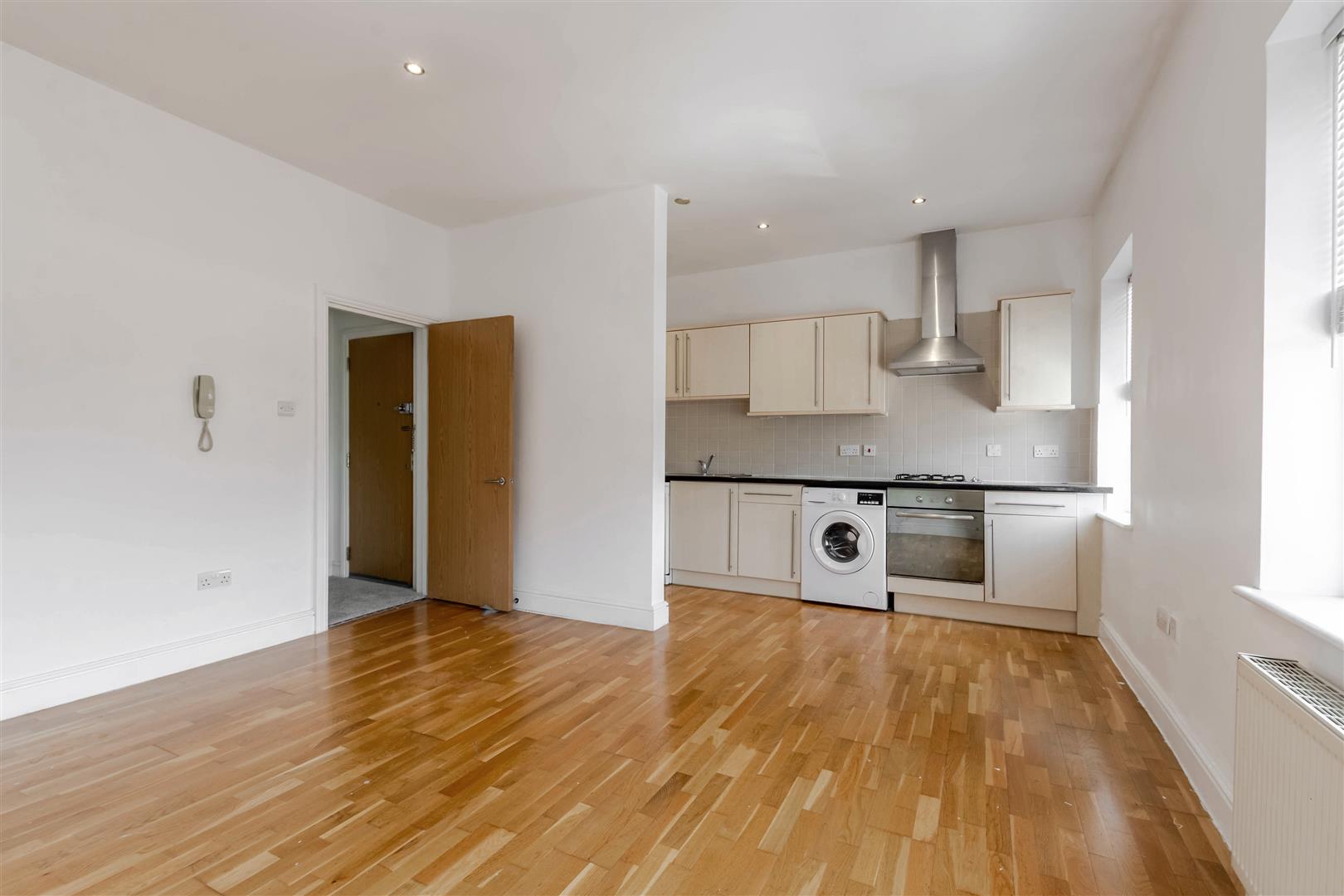 Flat Avery Hill Road in Greater London