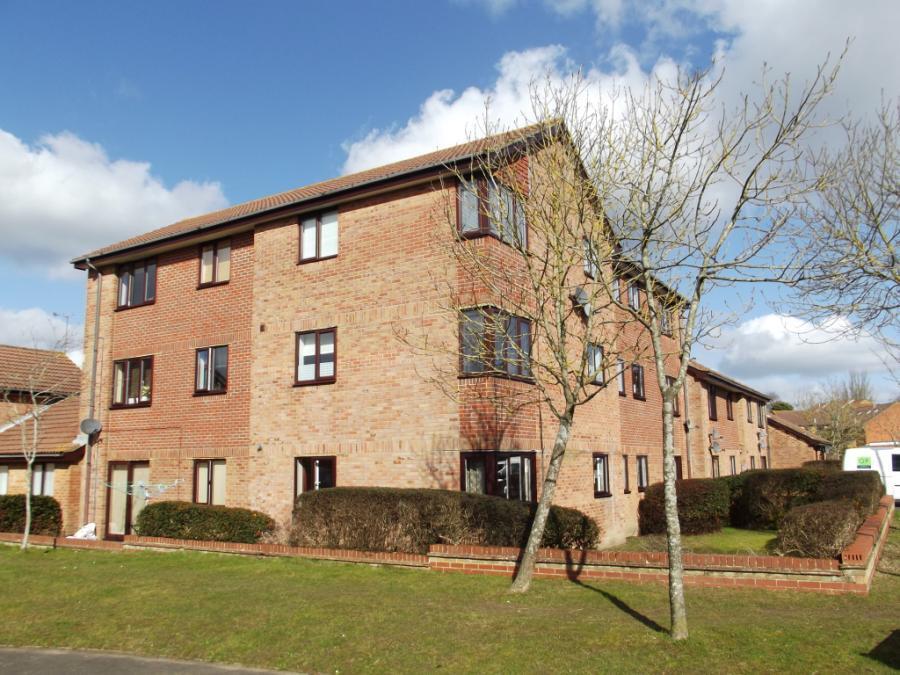 Flat Godmanston Close in Poole