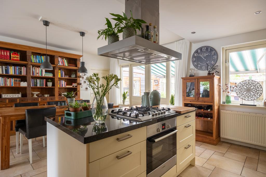 Tussenwoning te koop: Marijkestraat 12, Culemborg