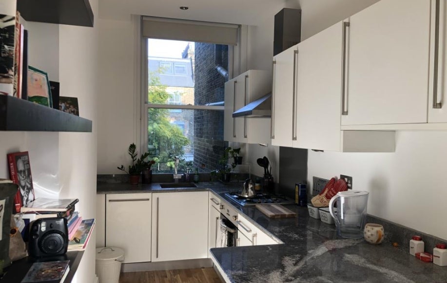Flat Upper Street in Greater London