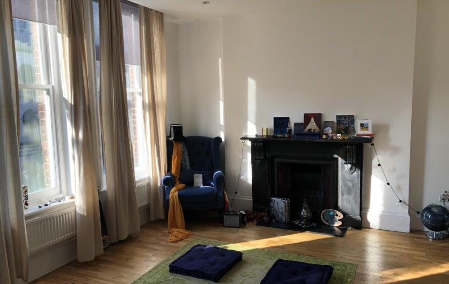 Flat Upper Street in Greater London