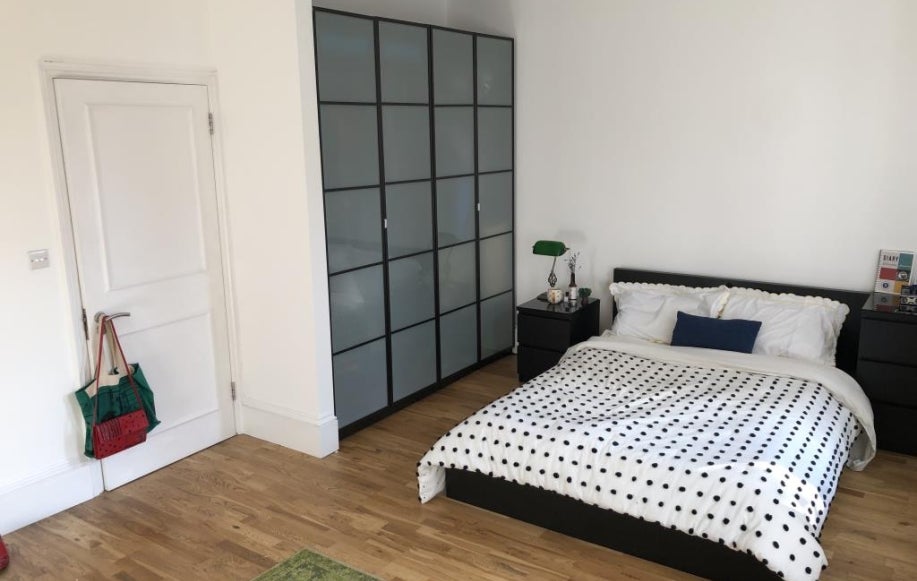 Flat Upper Street in Greater London