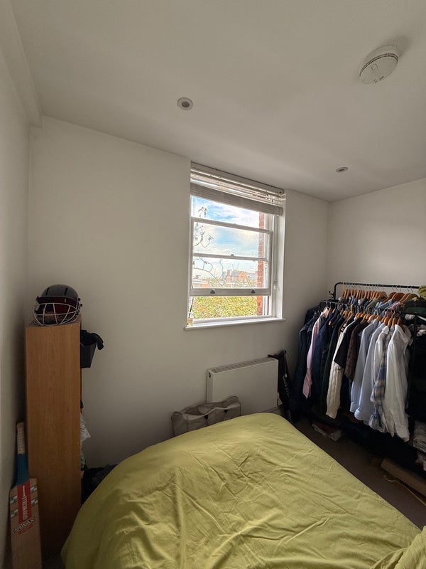 Flat Upper Street in Greater London