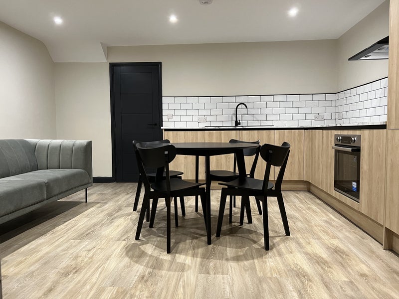 Flat Weymouth Terrace in Greater London