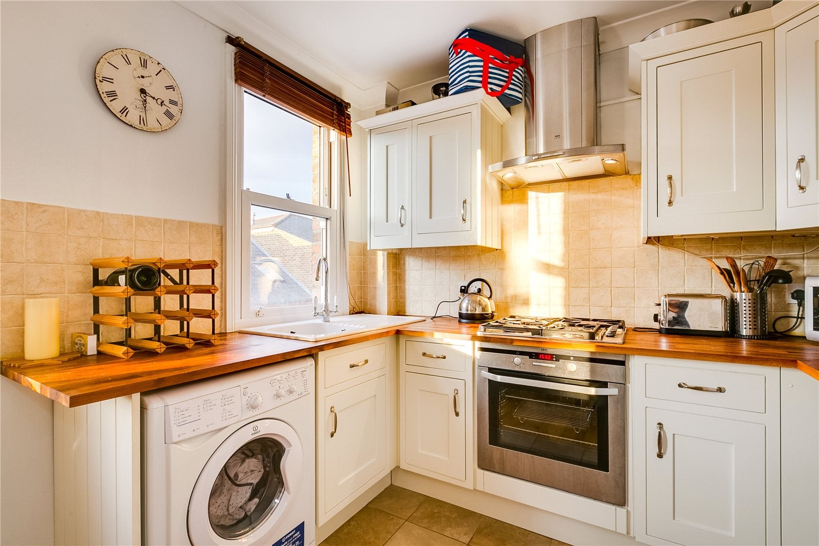 Flat Milson Road in Greater London