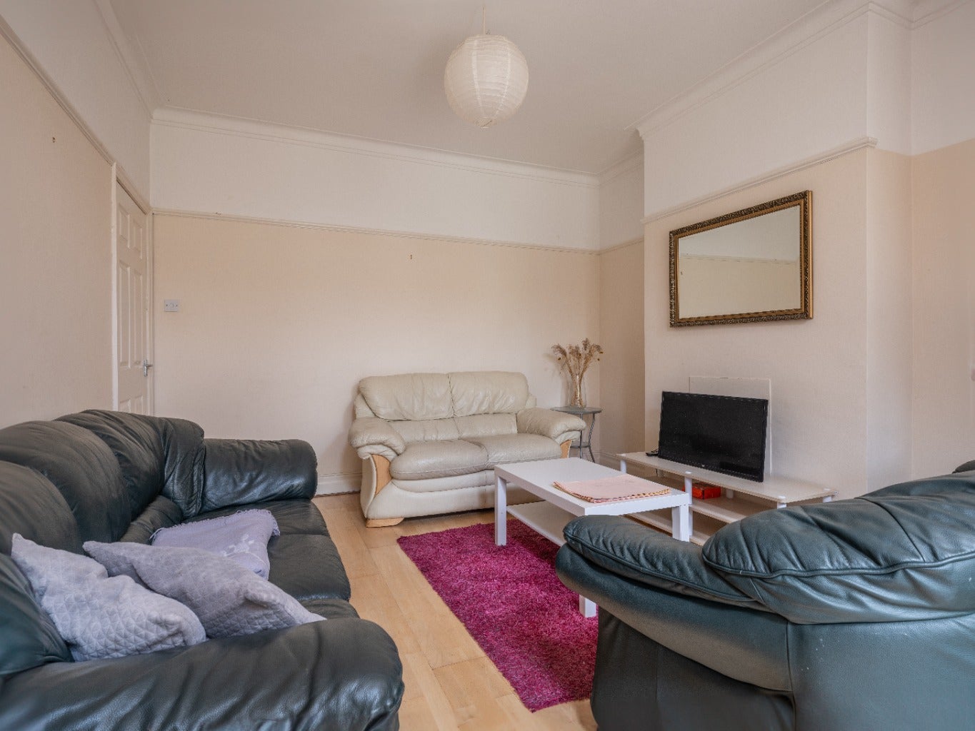 Flat Beatty Avenue in Newcastle upon Tyne