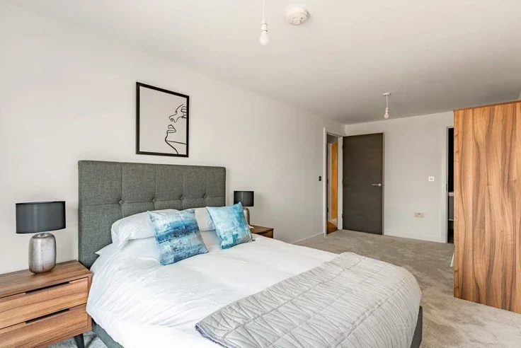 Flat Hallfield Road in York