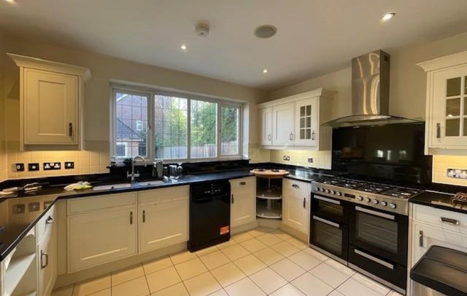 House Augustus Close in Greater London