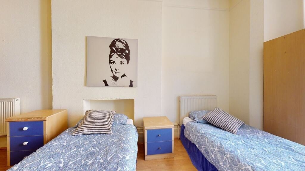 Room Anson Road in Greater London