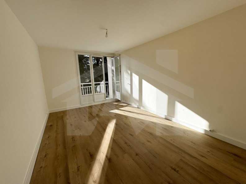 Flat Allée Simone de Beauvoir in Le Pont-de-Claix