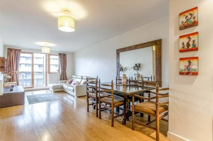 Flat Palmers Road in Greater London