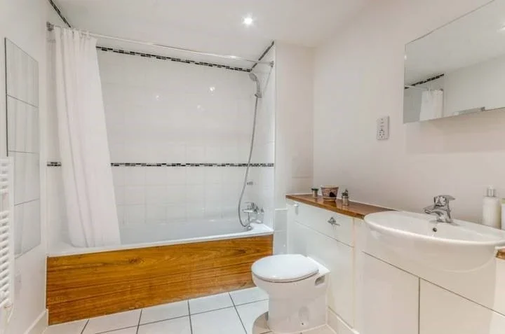 Flat Palmers Road in Greater London