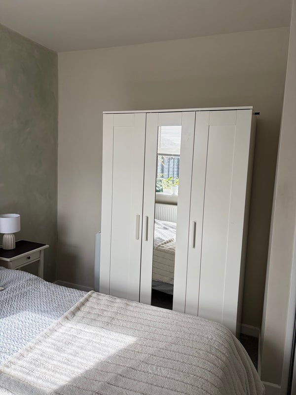 Room Brixey Road in Poole
