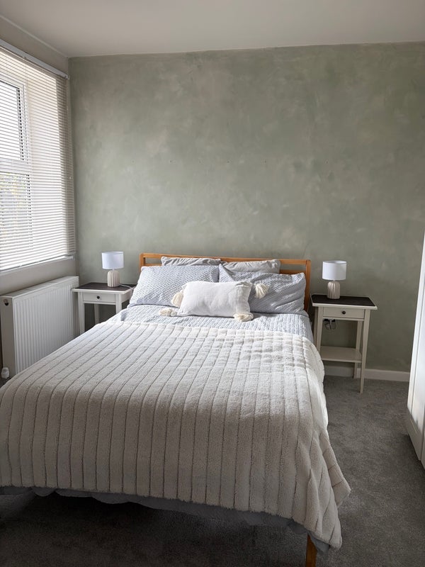 Room Brixey Road in Poole