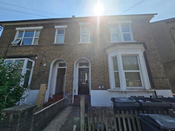House Clarence Road in London