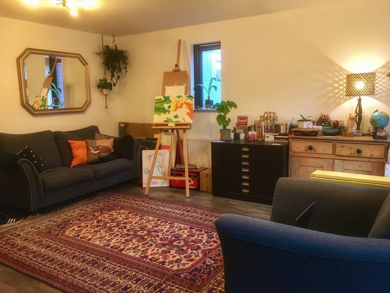 Room Central Road in Bristol