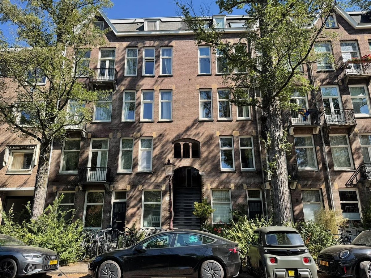 Appartement te huur in Amsterdam – Jacob Obrechtplein – foto 1