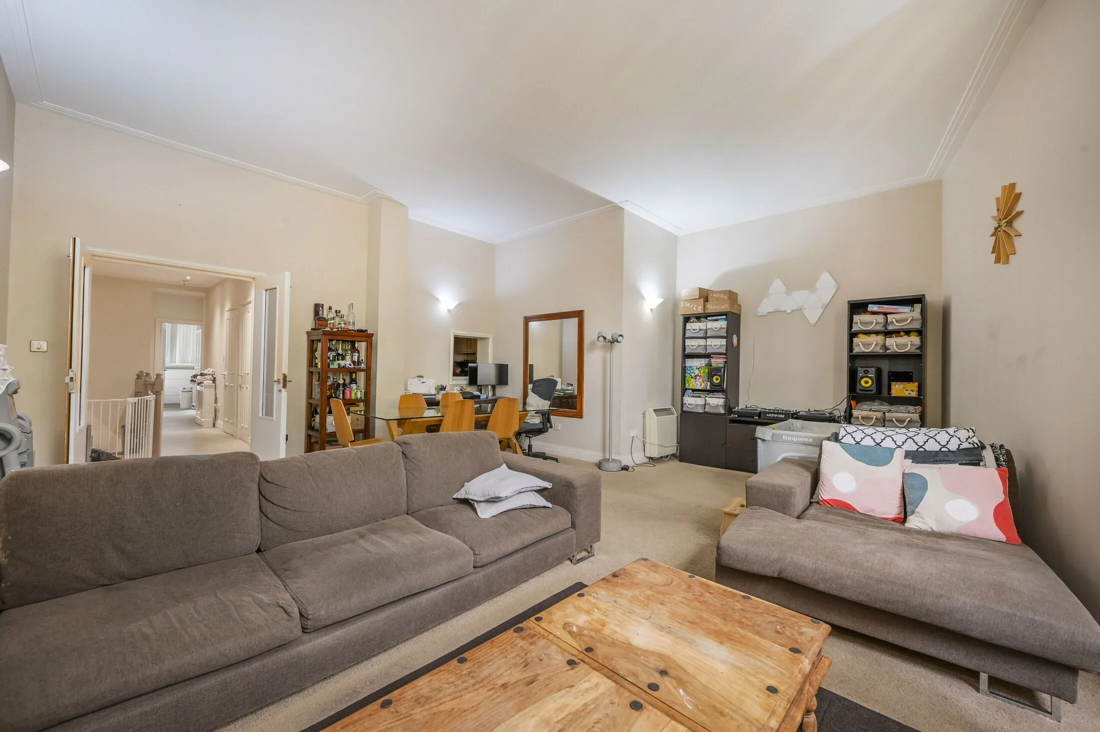 Flat Prescot Street in Greater London