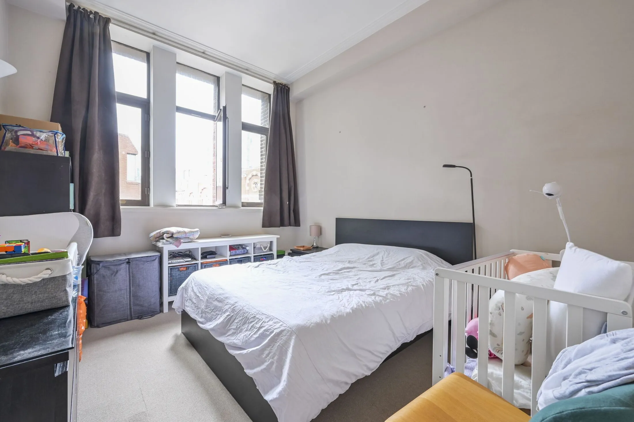 Flat Prescot Street in Greater London