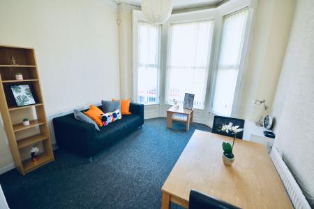Flat Hartington Road in Liverpool