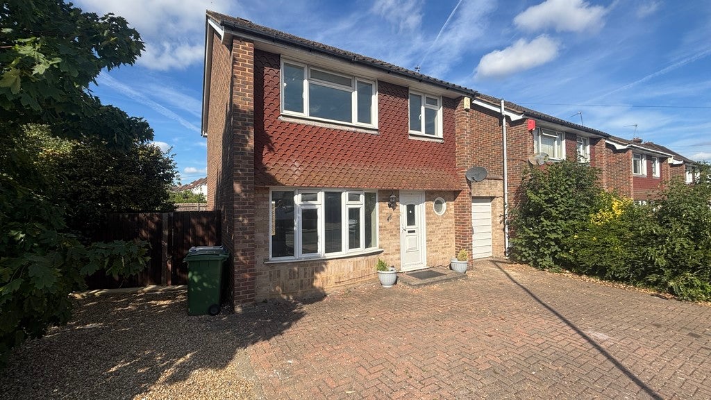 House Rectory Lane in Greater London