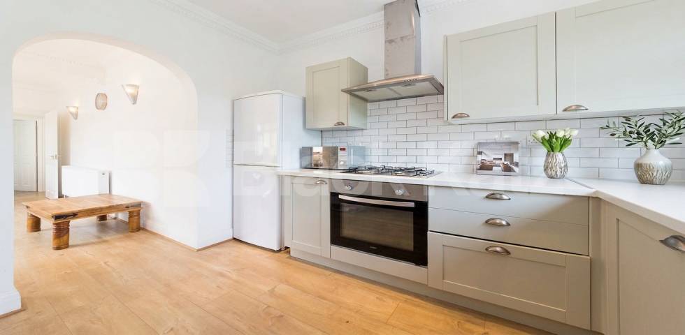 Flat Iverson Road in Greater London