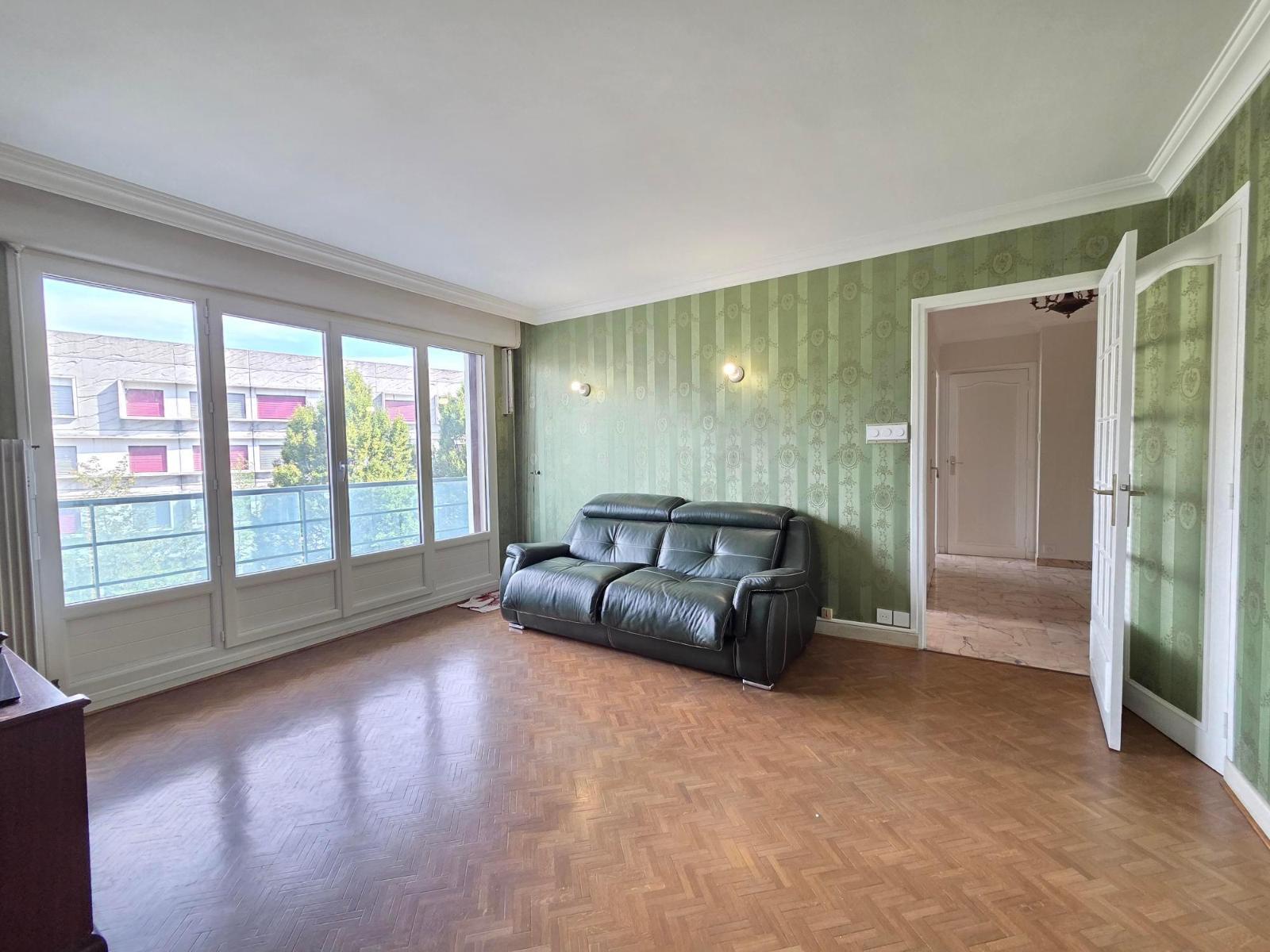 Appartement Rue des Eaux Claires à Grenoble