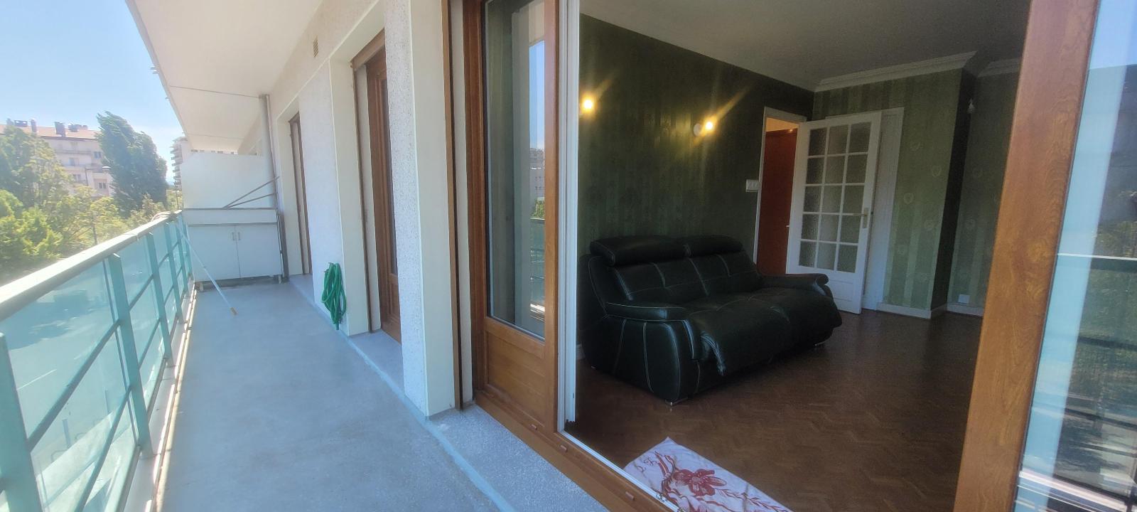 Appartement Rue des Eaux Claires à Grenoble