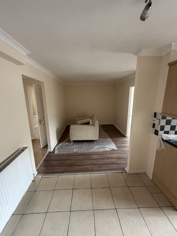 Flat Justin Close in Greater London