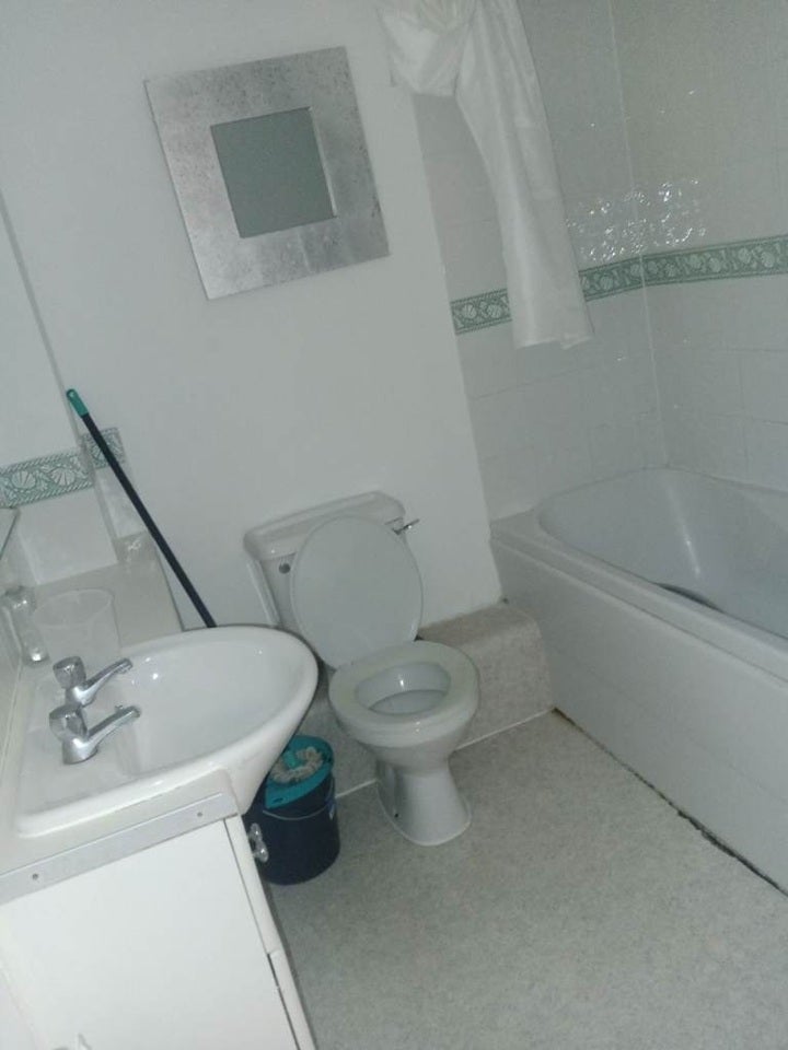 Room Wren Close in Bristol