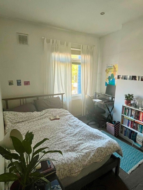 Room Norwood Road in Greater London